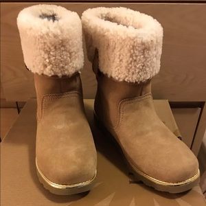 NEW UGG Australia K Callie Chestnut Size 6